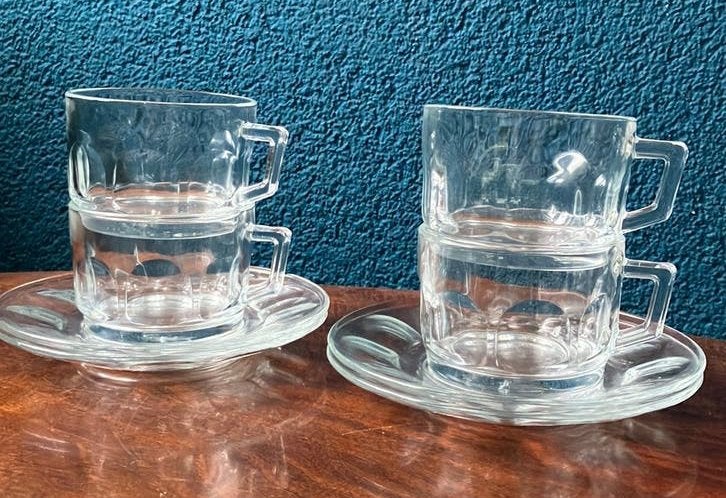 vintage Arcoroc France glazen kopjes en schotels, Ophalen of Verzenden, Zo goed als nieuw, Overige typen