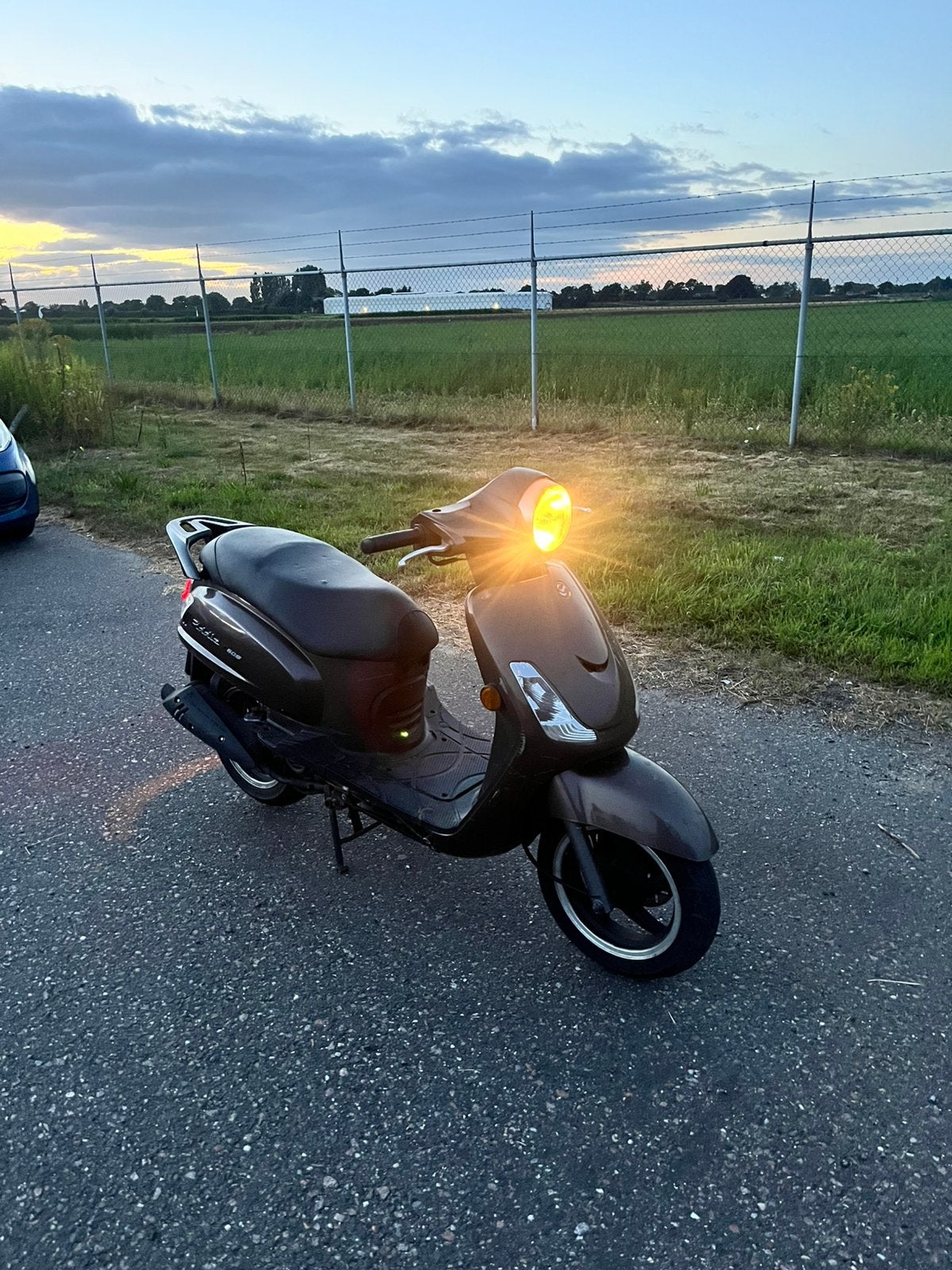 Sym fiddle 50cc, Ophalen, Zo goed als nieuw, Benzine