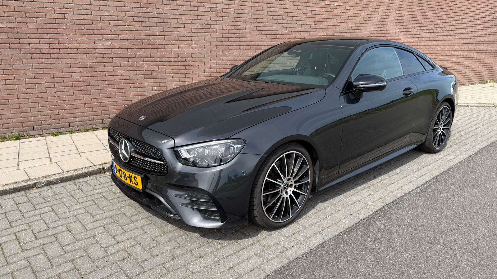 Mercedes-Benz E-Klasse E300 258pk 9G-TRONIC 2021 Grijs, Auto's, Mercedes-Benz, Achterwielaandrijving, 1800 kg, 258 pk, 4 stoelen