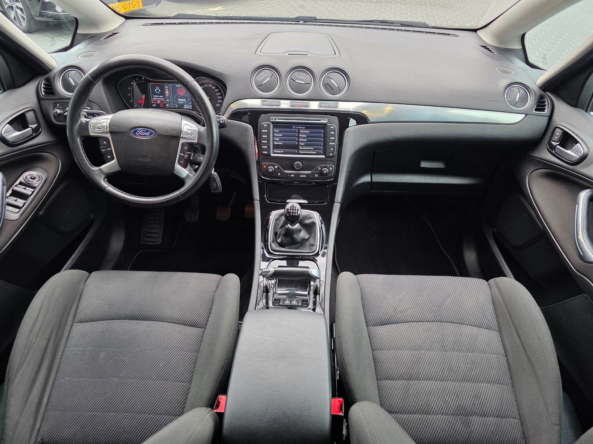 Ford S-MAX 1.6 EcoBoost Titanium | NAVI | PDC | STOELVERWARM, Auto's, Voorwielaandrijving, Gebruikt, Zwart, 4 cilinders