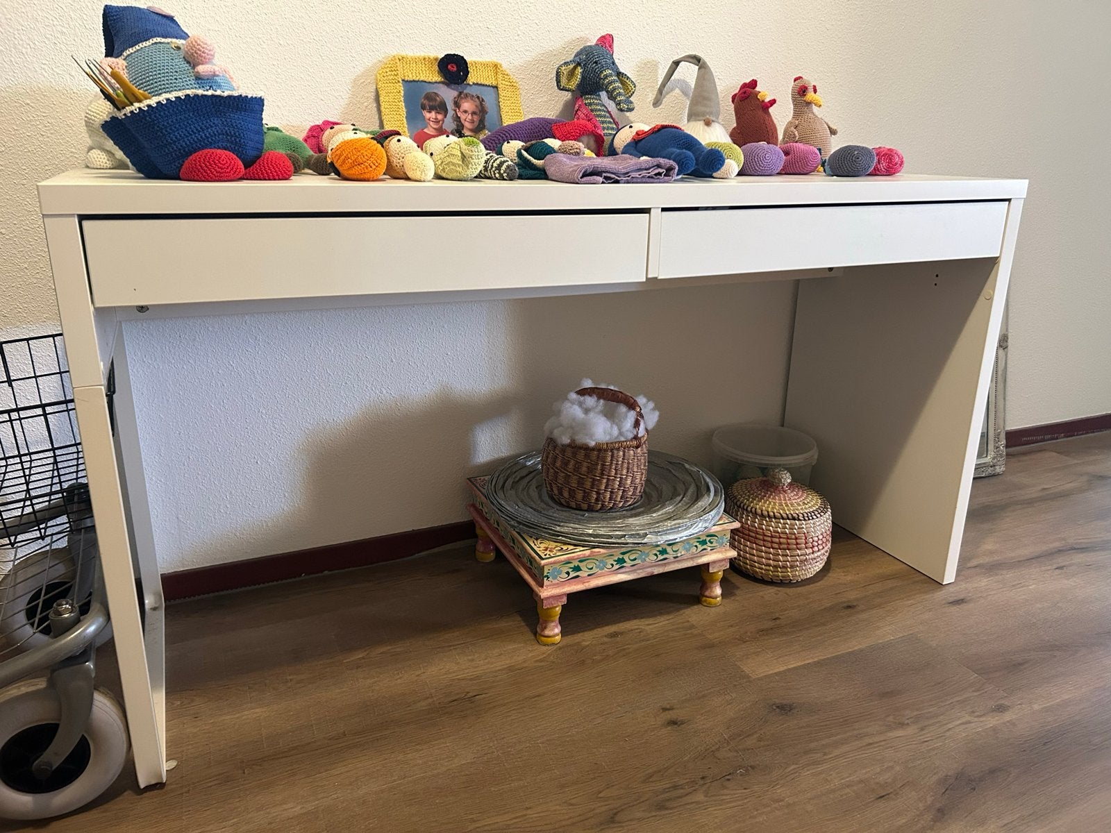 Wit bureau met lades - Ideaal voor thuiswerkplek, Huis en Inrichting, Bureaus, Ophalen, Met lades, Spaanplaat of MDF, Zo goed als nieuw