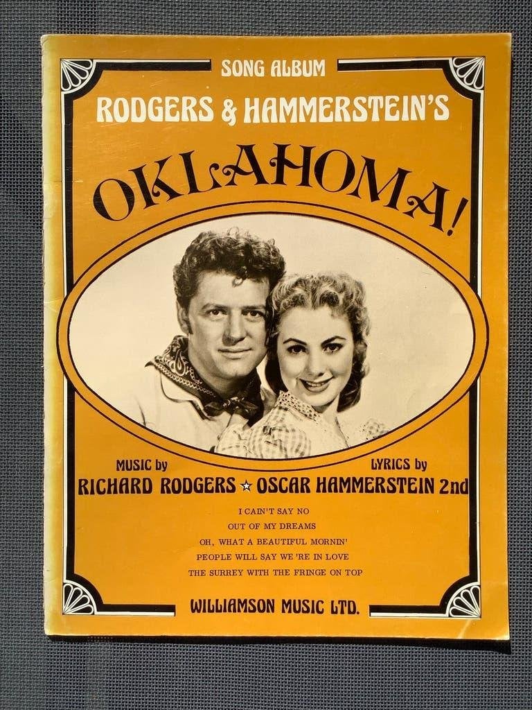 Song Album Oklahoma! - Rodgers & Hammerstein, Gebruikt, Overige genres, Ophalen of Verzenden, Artiest of Componist