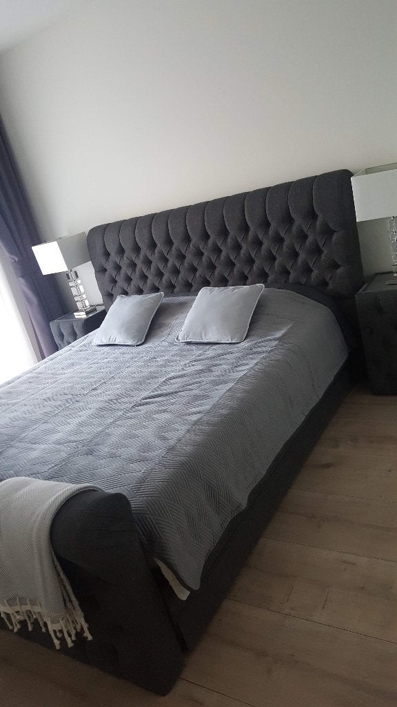 Ruime nette boxspring, Ophalen, Zo goed als nieuw, Tweepersoons, 180 cm