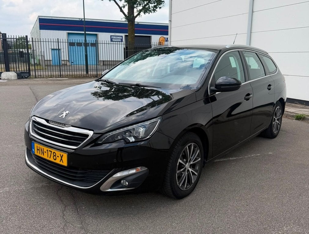 Peugeot 308 SW 1.2 PureTech Allure Nap Airco Distributieriem, Voorwielaandrijving, Stof, Gebruikt, 1199 cc