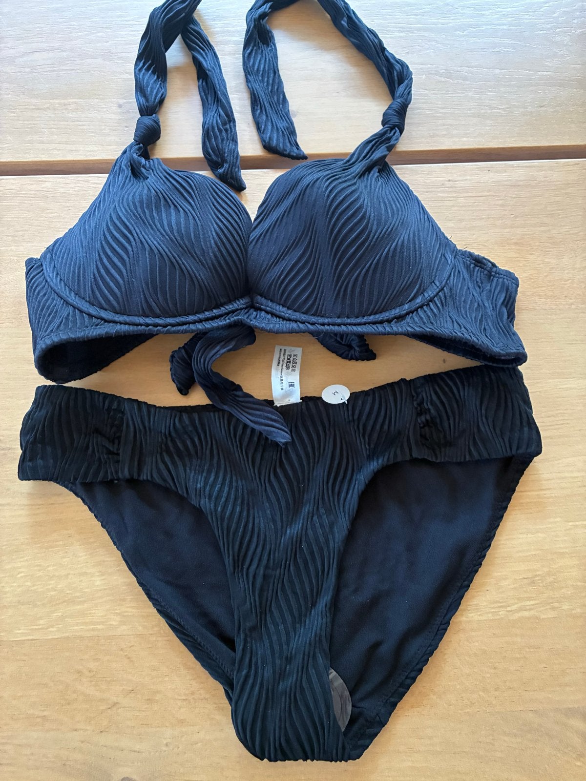 Hunkemöller Doutzen's Stories 75D bikini  zwart M/L, Ophalen of Verzenden, Nieuw, Zwart, Bikini