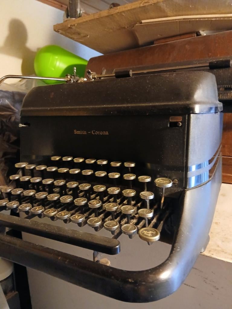 Antieke typmachine en twee naaimachine in koffer, Ophalen of Verzenden