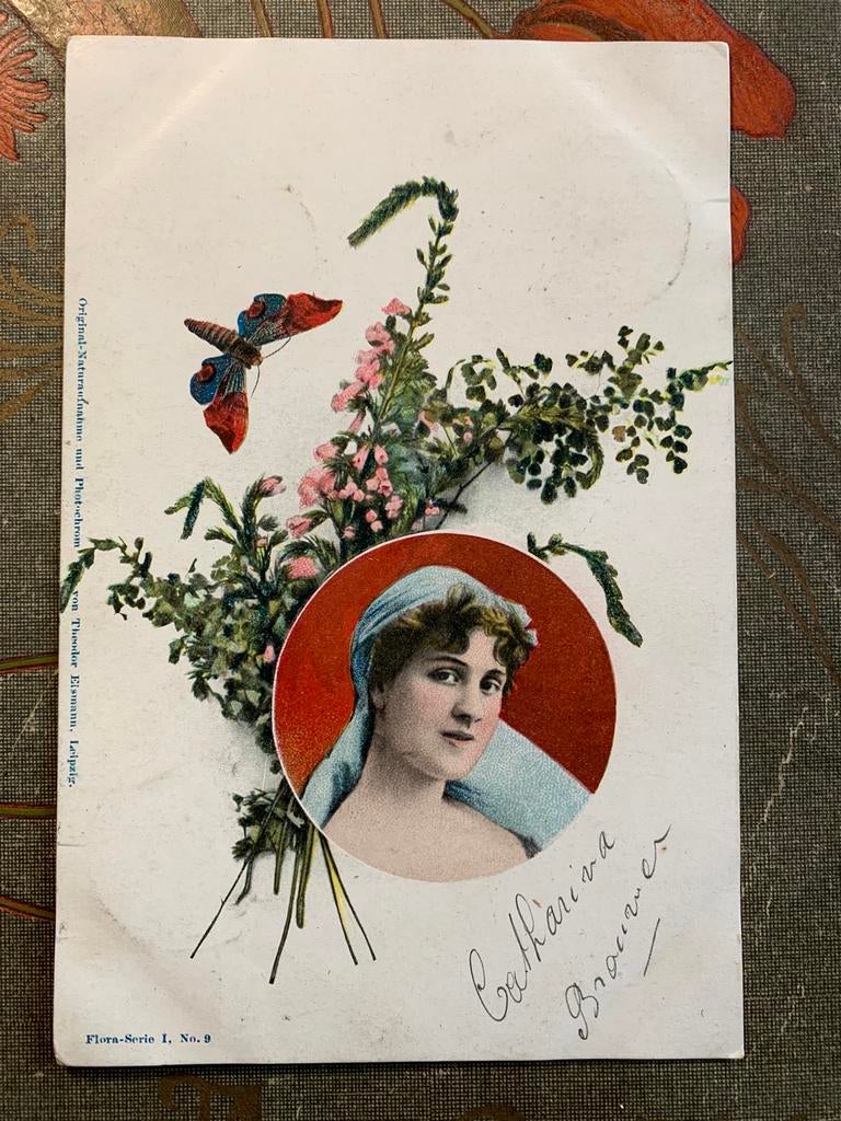 1904 Dame met vlinder, Ophalen of Verzenden, Voor 1920, Gelopen, Overige thema's