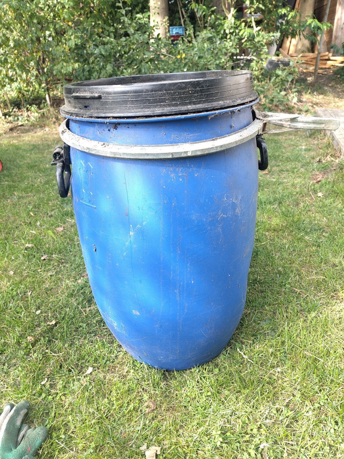 Groot blauw vat ,regenton,water vat, opslag vat afsluitbaar, Tuin en Terras, Regentonnen, 150 liter of meer, Ophalen
