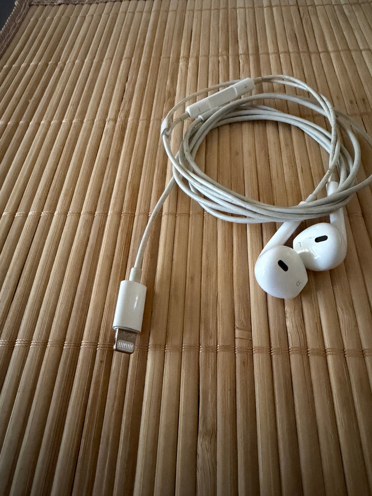 Apple EarPods met Lightning-connector, In-ear, Gebruikt, Ophalen of Verzenden, Wit