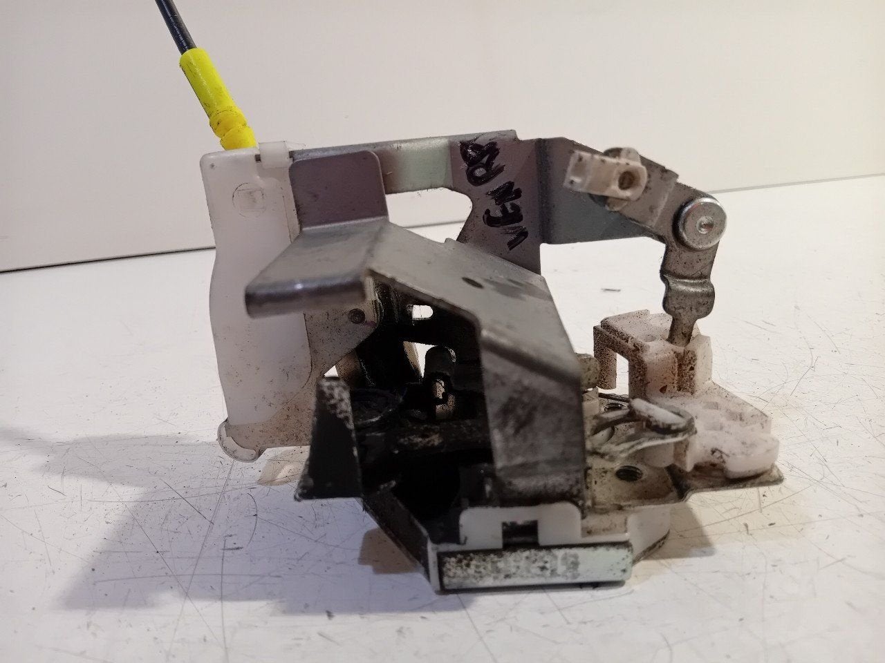 Slot mechaniek portier rechts achter Toyota Aygo, Auto-onderdelen, Onderdelen@venauto.nl, Van der Ven Autorecycling B.V., Gebruikt