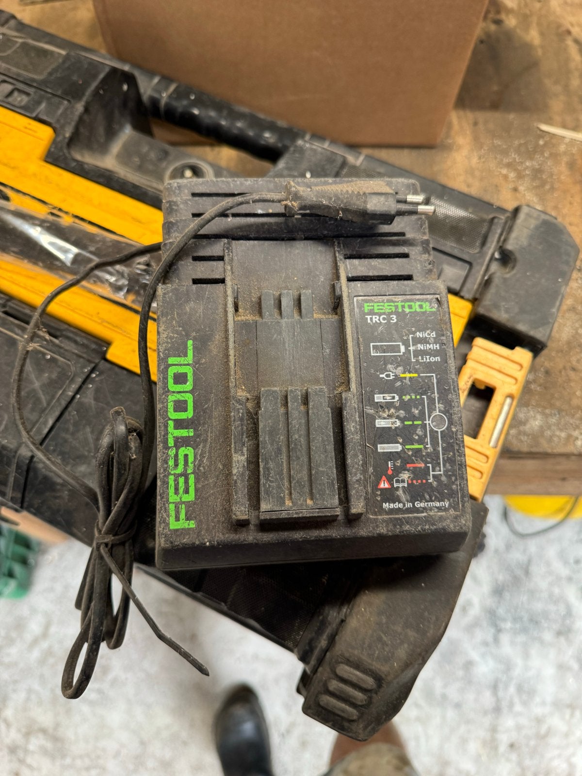 Festool Acculader TRC 3 - Gebruikt, Ophalen of Verzenden, Gebruikt