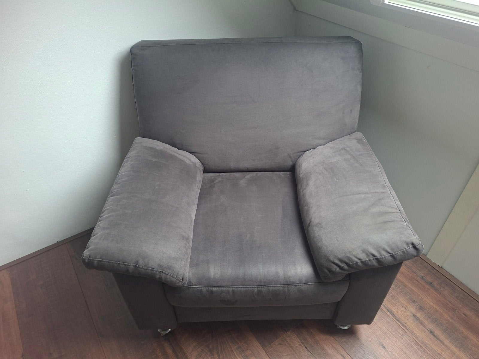 Heerlijke fijne stoel/fauteuil in taupe kleur!, Ophalen, 75 tot 100 cm, Eenpersoons, Minder dan 150 cm