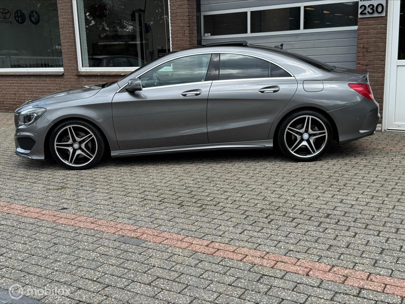 Mercedes CLA-klasse 250 AMG AUT LEDER/PANO/NAVI/PDC, 1380 kg, Gebruikt, 4 cilinders, Leder