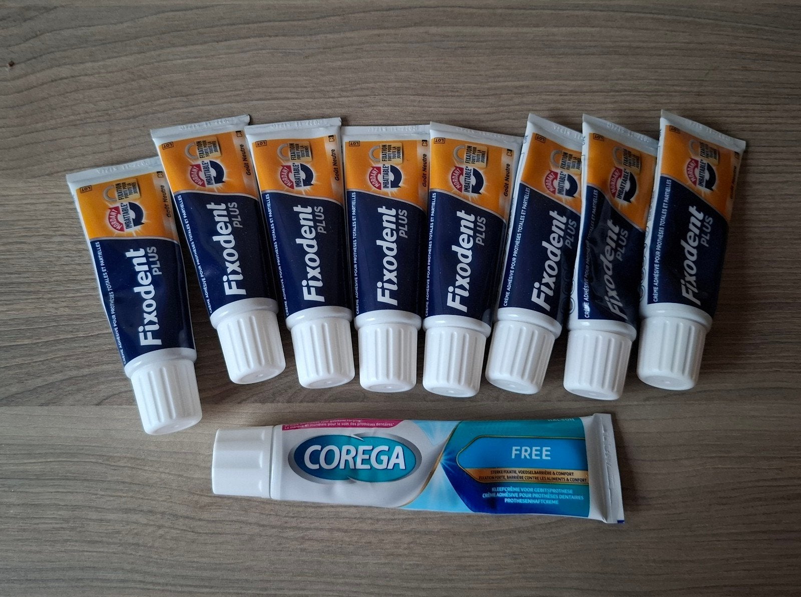 Fixodent Plus & Corega kleefpasta voor gebitsprothesen, Ophalen of Verzenden, Zo goed als nieuw, Overige typen