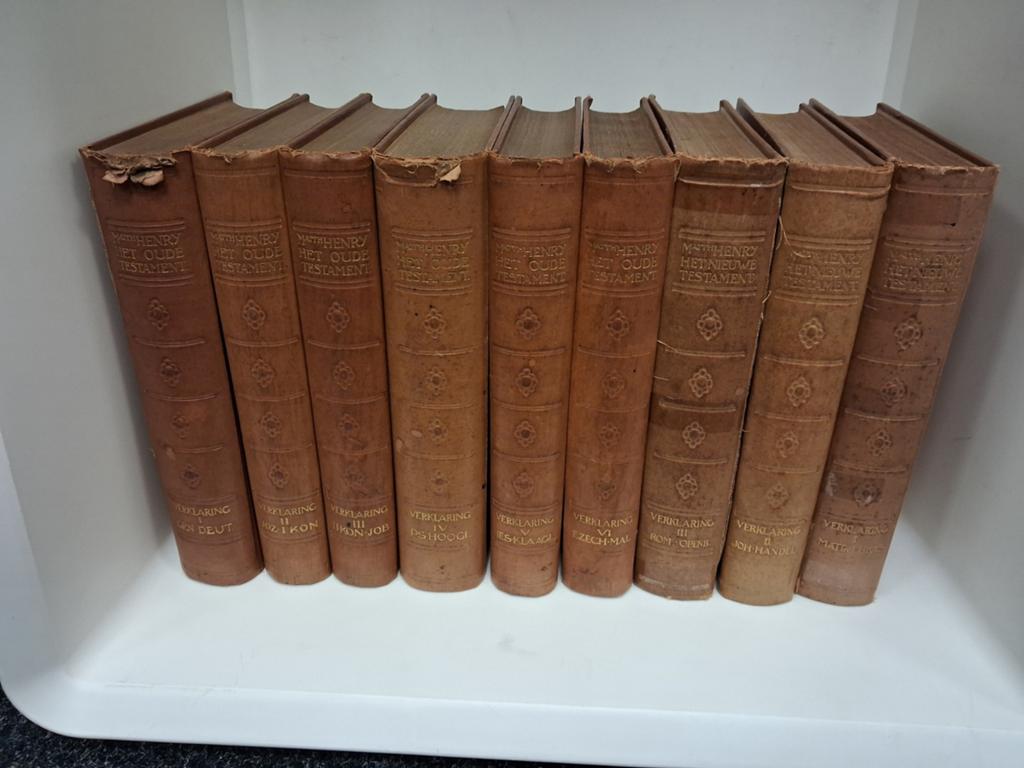Matthew Henry 9-delige Bijbelverklaring WD-022/9, Antiek en Kunst, Antiek | Boeken en Bijbels, Ophalen of Verzenden