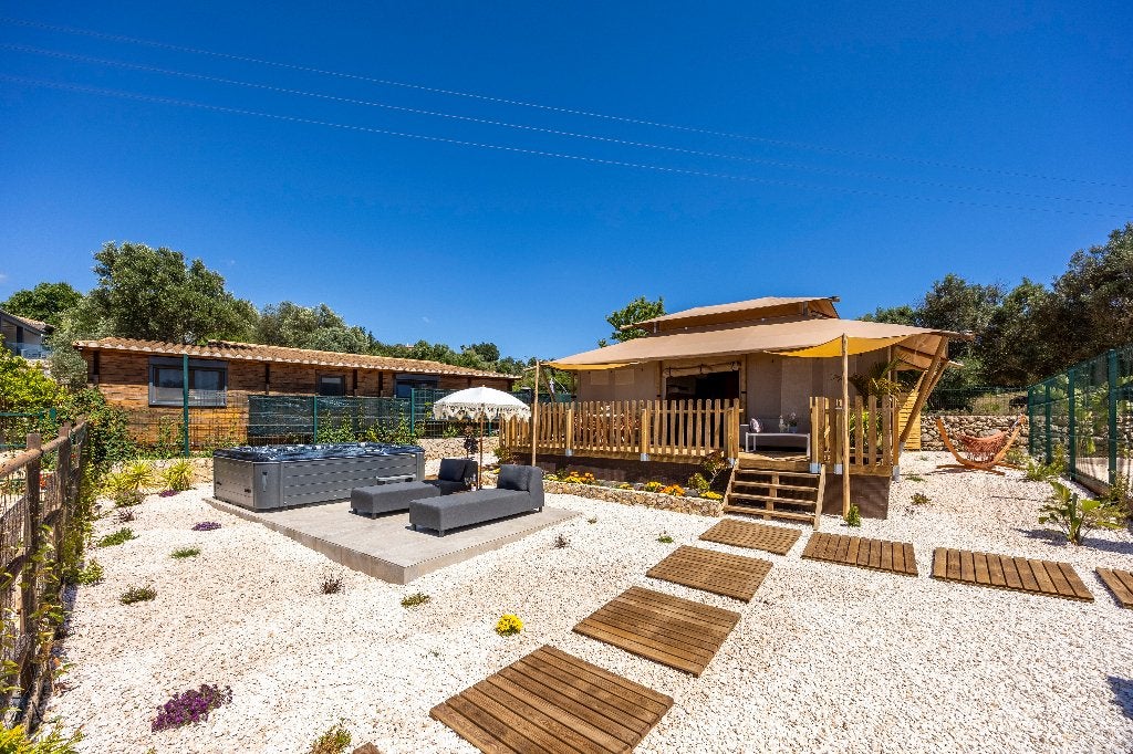 2 Luxe Glamping Lodges, Wasmachine, Landelijk