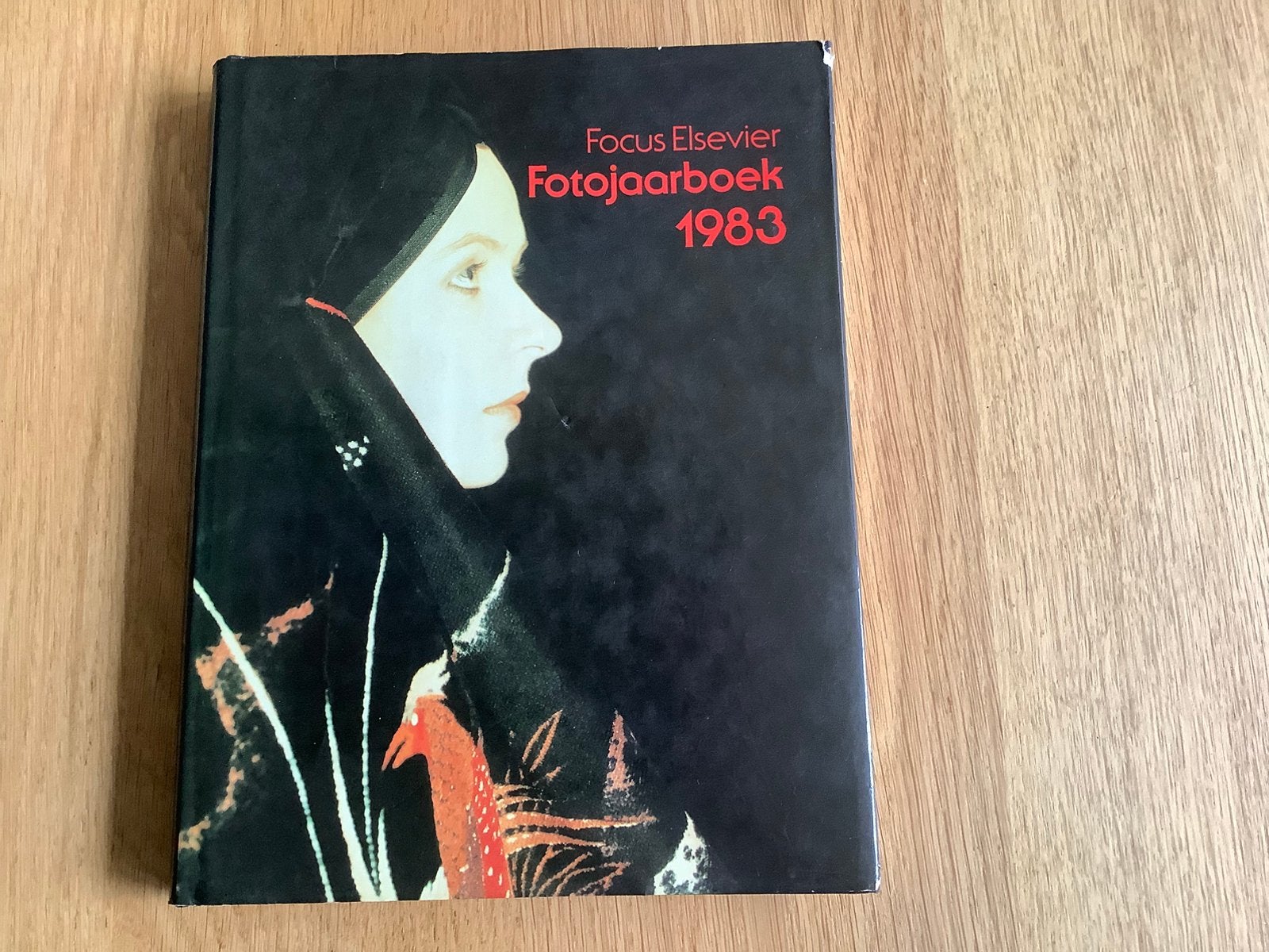 Focus Elsevier Fotojaarboek 1983 - Fotografie Algemeen, Boeken, Ophalen of Verzenden, Gelezen, Fotografie algemeen