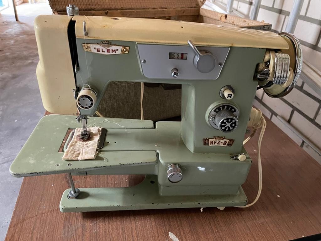Vintage Vendomatic  naaimachine met koffer, Ophalen, Zo goed als nieuw, Naaimachine, Overige merken