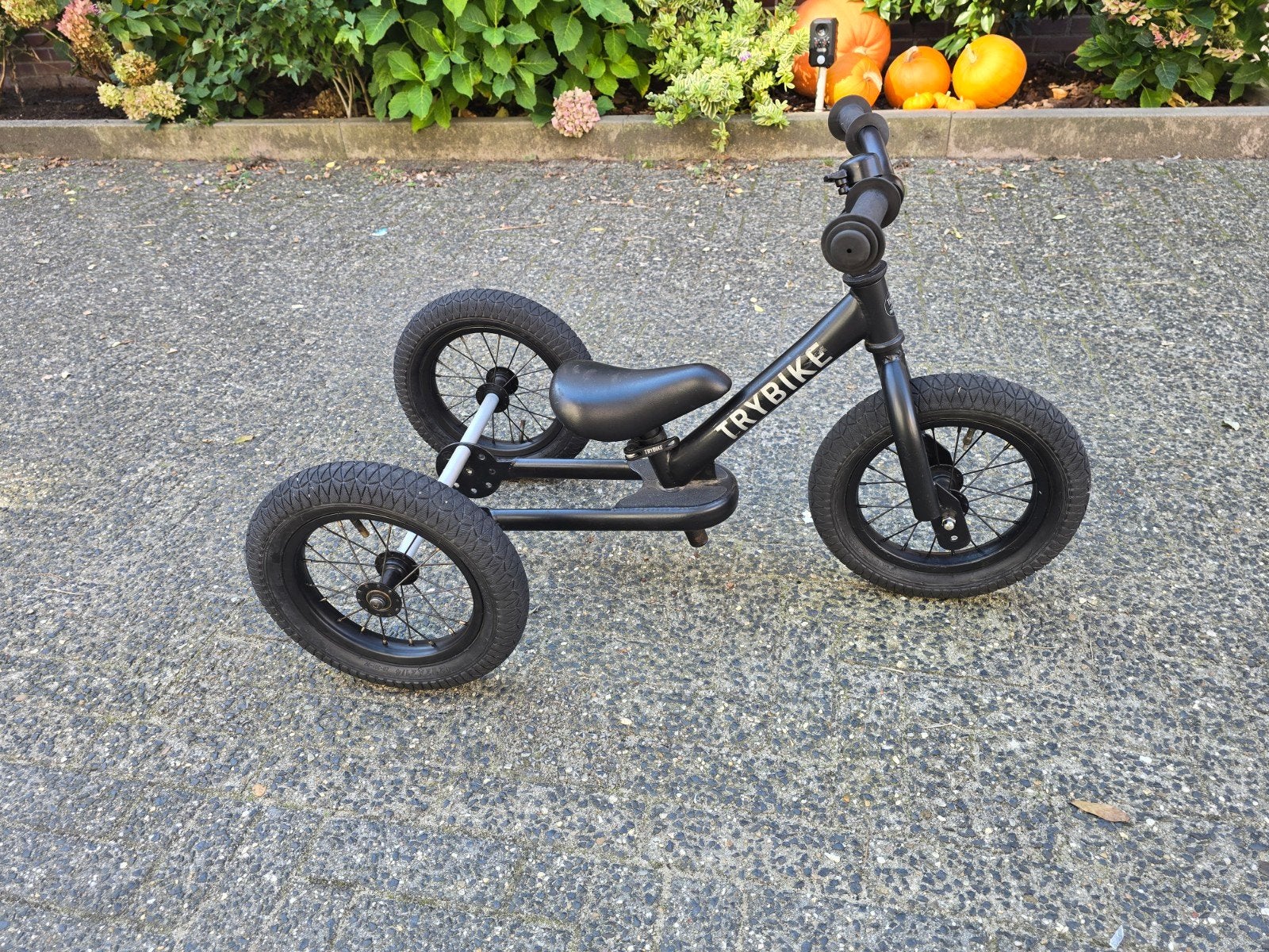 12 inch zeer leuke mooie stoere trybik trike loopfiets
