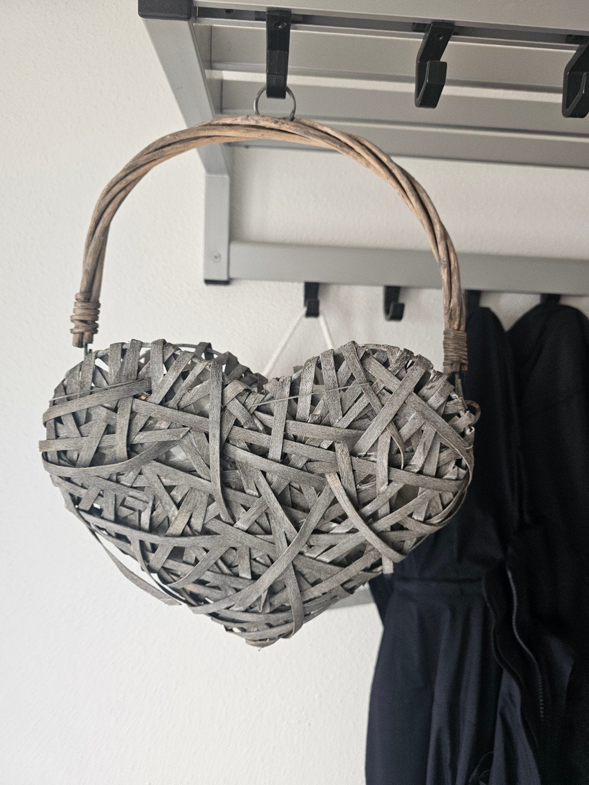 mooi hart om op te hangen. kan een plantje in, Huis en Inrichting, Woonaccessoires | Kransen, Ophalen, Zo goed als nieuw, Wanddecoratie