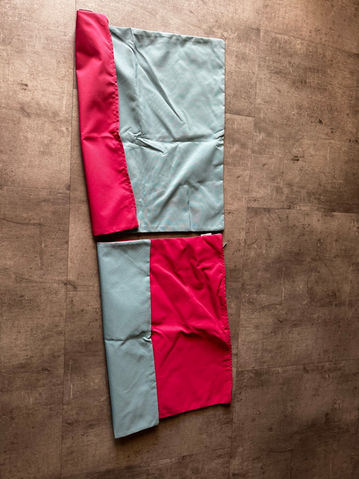 2 Kussenhoezen voor buitenkussens - 64x62 cm, Overige merken, Gebruikt, Meerkleurig, Ophalen of Verzenden