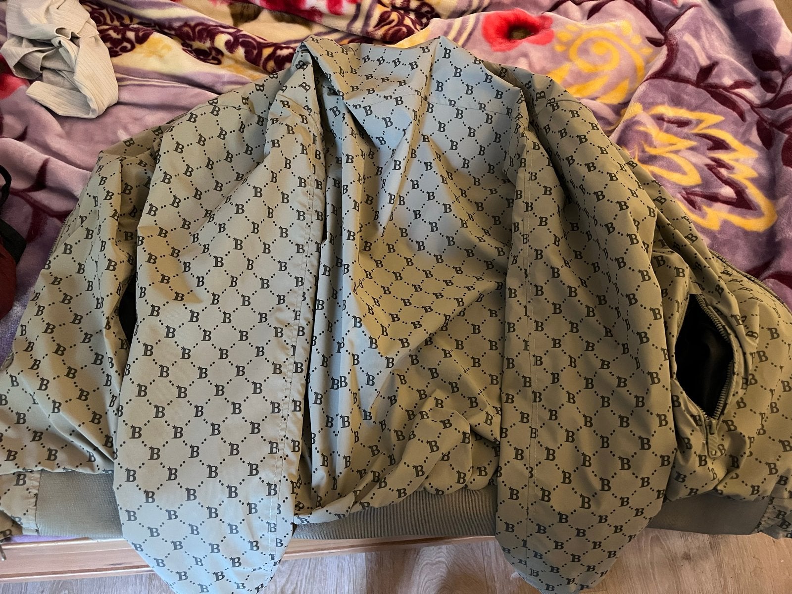 Stijlvolle jas met unieke all-over print, Ophalen, Zo goed als nieuw, Beige