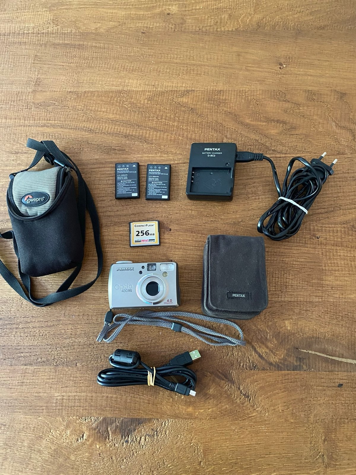 Pentax Optio 430RS digitale camera met accessoires, Ingebouwde flitser, Ophalen of Verzenden, Zo goed als nieuw, Compactcamera