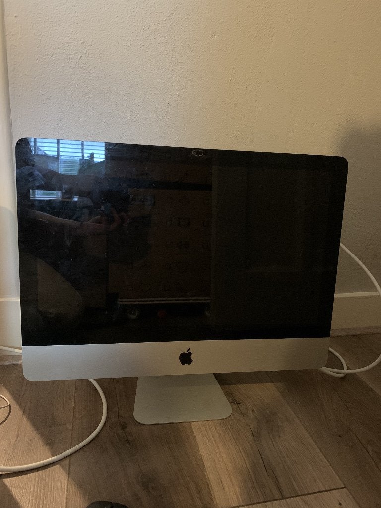 Apple iMac (21.5-inch, Mid 2010), Computers en Software, Apple Desktops, Gebruikt, iMac, 2 tot 3 Ghz, 16 GB, Ophalen