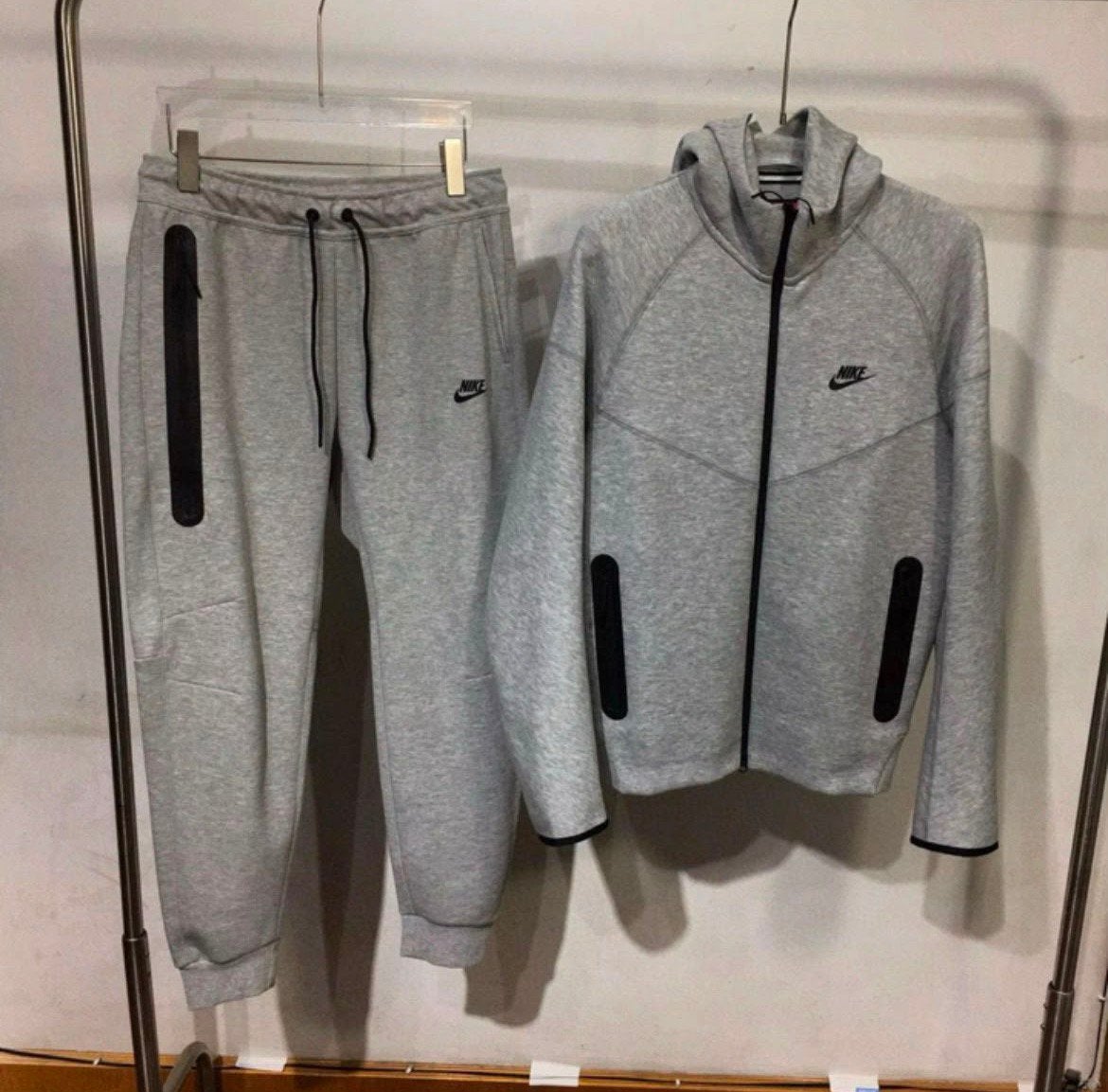 Nike tech fleece, Ophalen of Verzenden, Zo goed als nieuw, Grijs, Algemeen