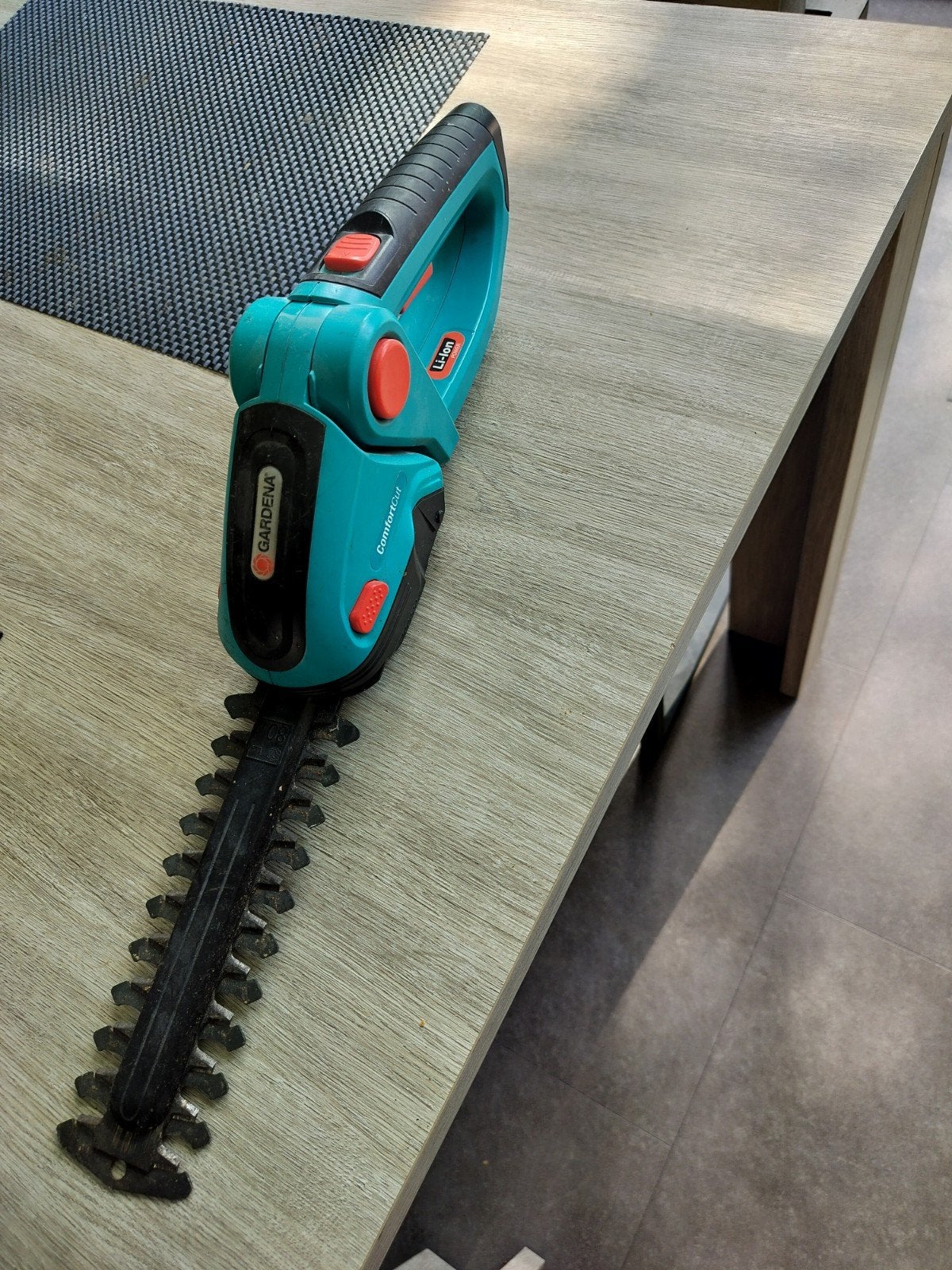 Gardena ComfortCut Accu Heggenschaar, Ophalen, Zo goed als nieuw, Accu, Gardena