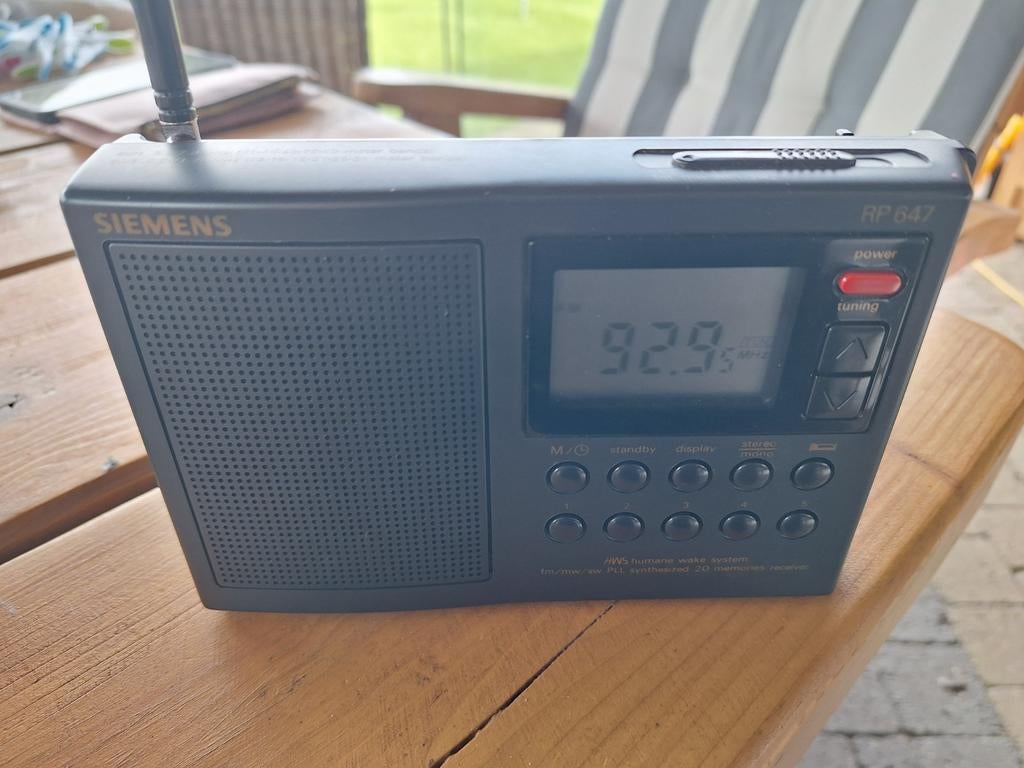Vintage Siemens RP647 Wereldontvanger - Nieuwstaat, Audio, Tv en Foto, Radio's, Ophalen of Verzenden, Zo goed als nieuw, Wereldontvanger