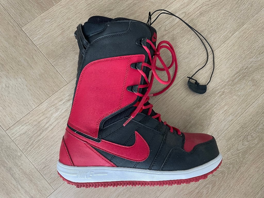 Nike Snowboarding Vapen Bred Jordan EUR 42, Ophalen of Verzenden, Zo goed als nieuw, Schoenen