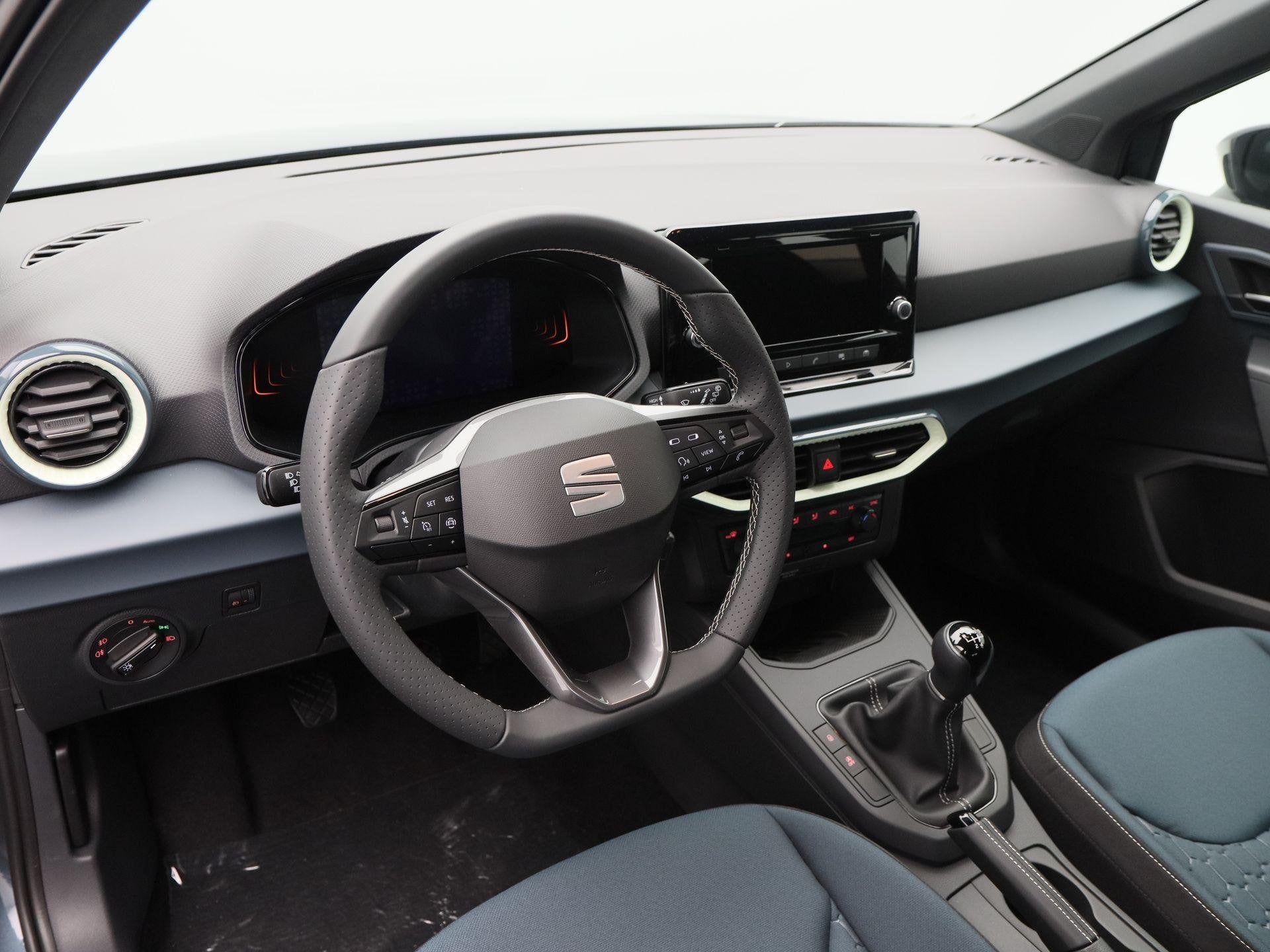 SEAT Arona Style 1.0 TSI 95 PK | Trekhaak | Parkeersensoren, Auto's, Seat, Voorwielaandrijving, Stof, 95 pk, 1088 kg