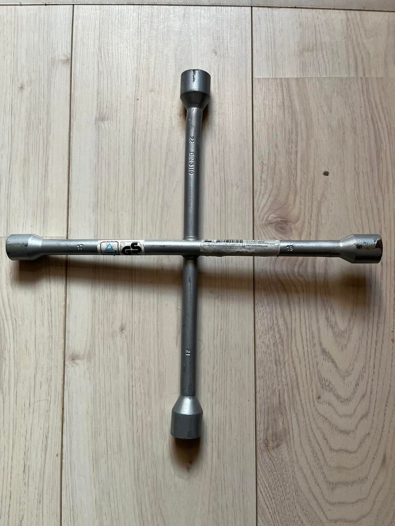 Kruissleutel Wielsleutel maat 17, 19, 21 en 22 mm., Ophalen of Verzenden, Gebruikt