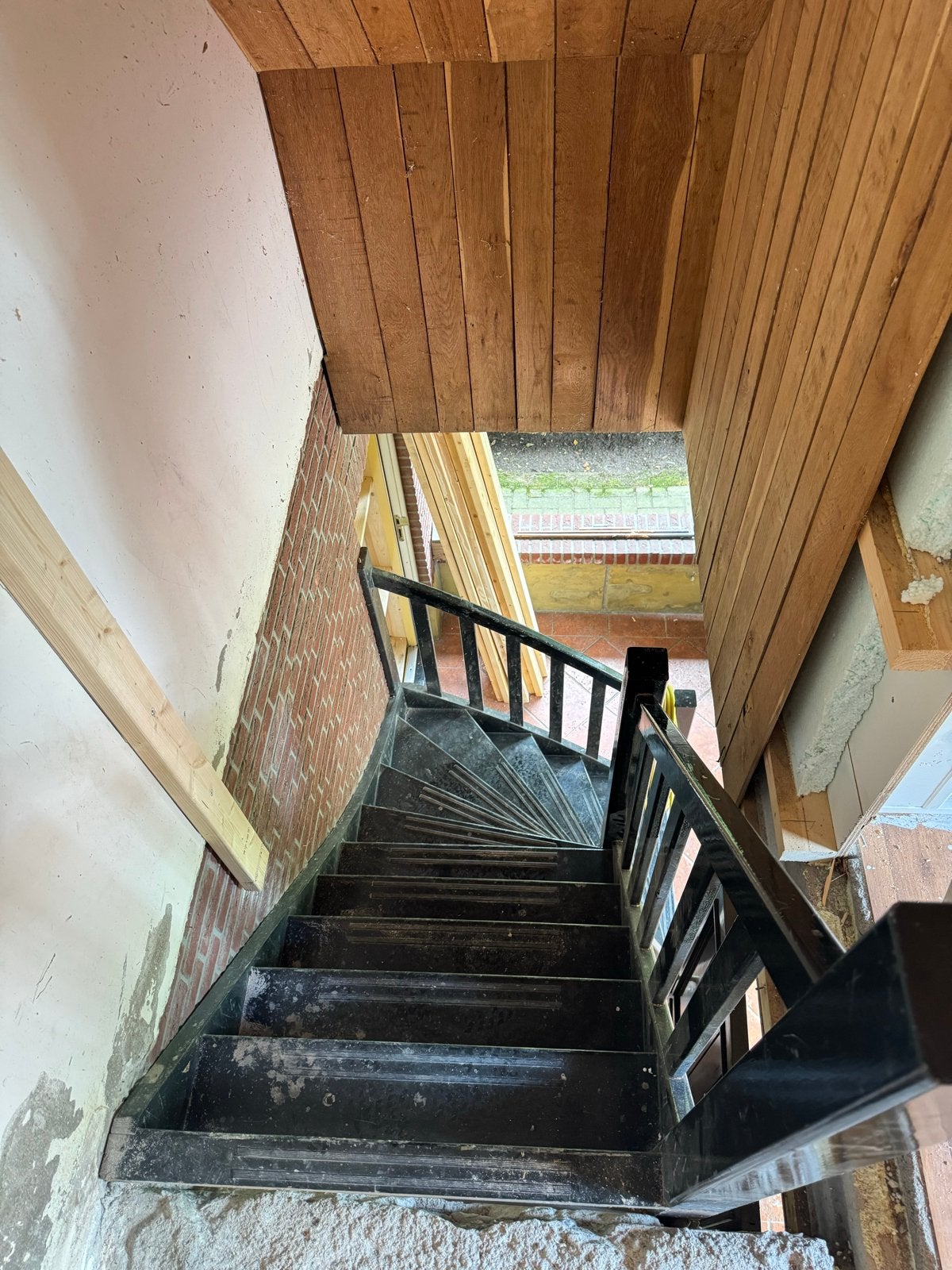 Hardhouten trap met kwartslag links, hoogte 289 cm, Doe-het-zelf en Verbouw, Ladders en Trappen, Ophalen of Verzenden, Zo goed als nieuw