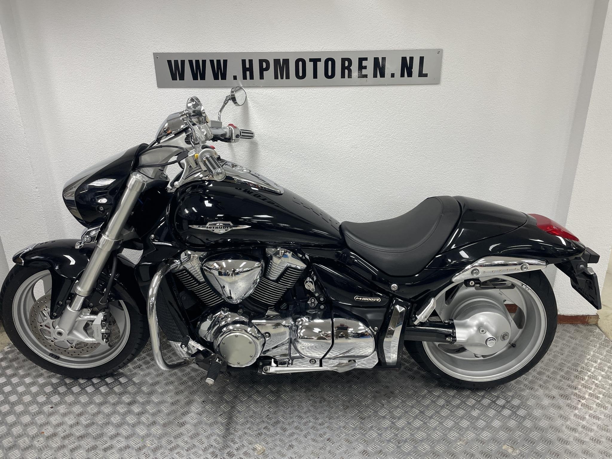 Suzuki M1800 M 1800 R VZR INTRUDER SPECIAL BLACK EDITION, Motoren, Chopper, Bedrijf, Meer dan 35 kW, Lange Dreef 12
4131 NH  Vianen, NL