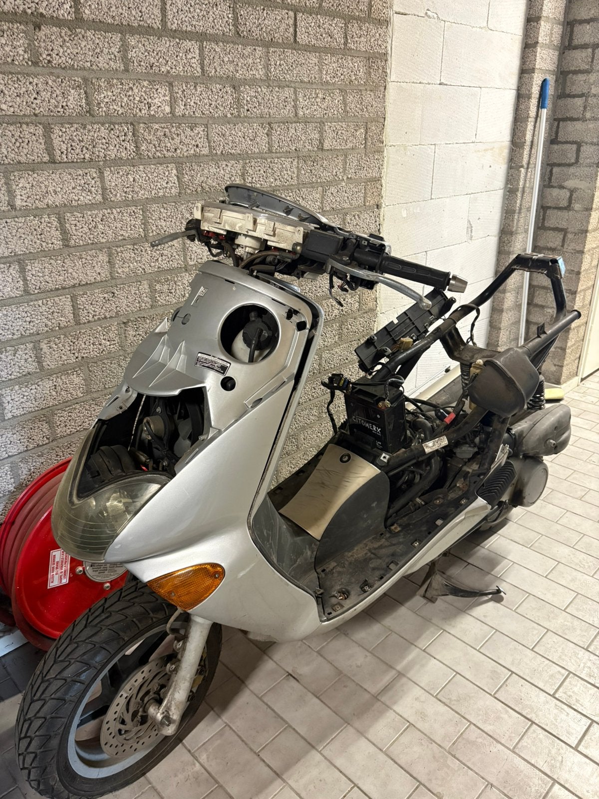 Aprilia Leonardo 125cc 4T Opknappers., Ophalen of Verzenden, Gebruikt, Benzine, Overige modellen