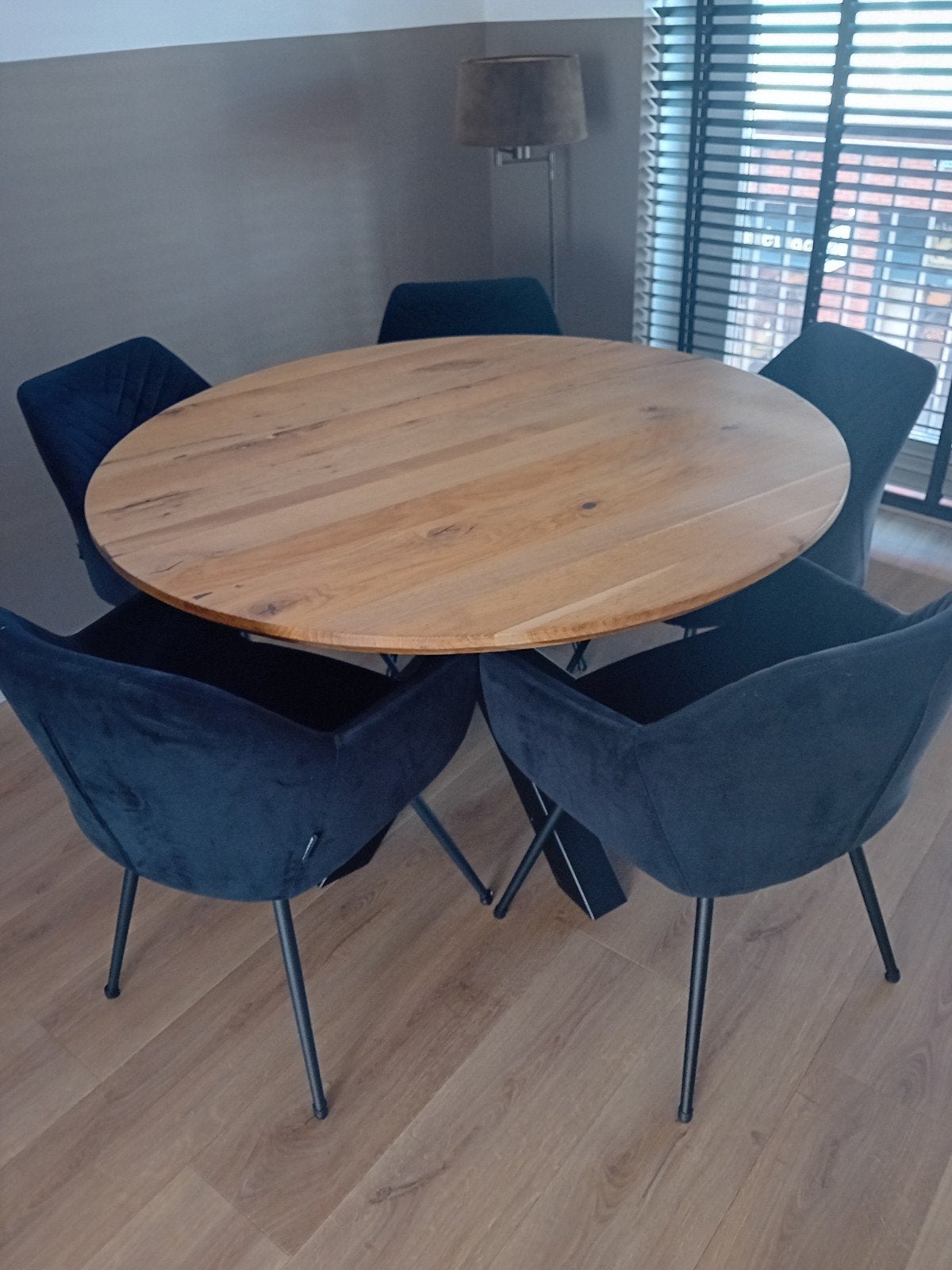 Ronde Eiken Eettafel 1.20m met Zwart Metalen Spinpoot, Huis en Inrichting, Tafels | Eettafels, Ophalen, Modern, Industrieel, Rond