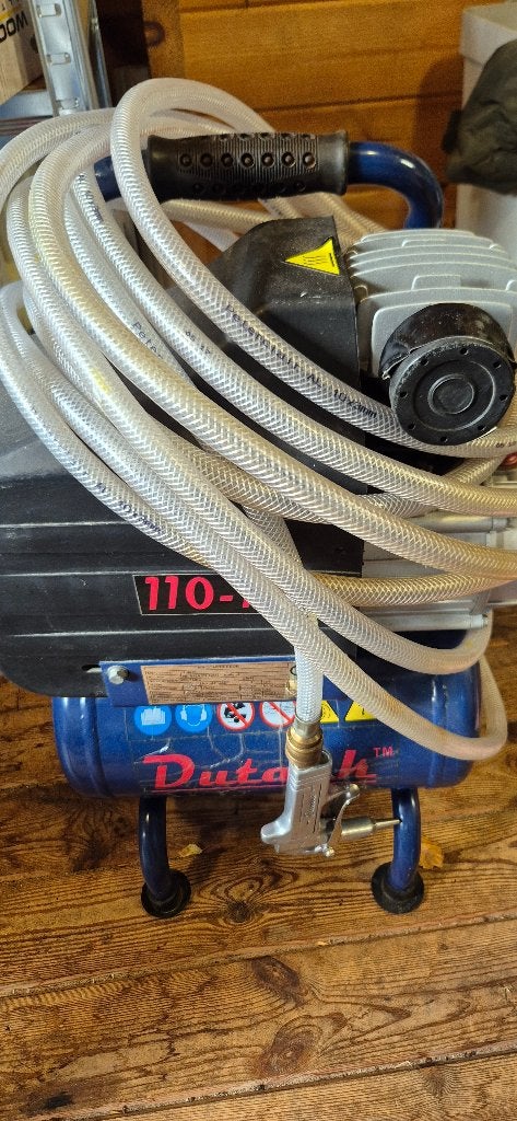 Dutack compressor 110-10 nieuwstaat, 6 tot 10 bar, Ophalen of Verzenden, Zo goed als nieuw, Minder dan 200 liter/min