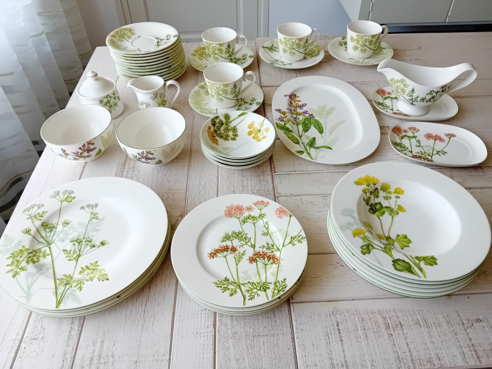 Compleet Villeroy & Boch Althea Nova servies als nieuw, Ophalen of Verzenden, Zo goed als nieuw, Bord(en), Overige stijlen