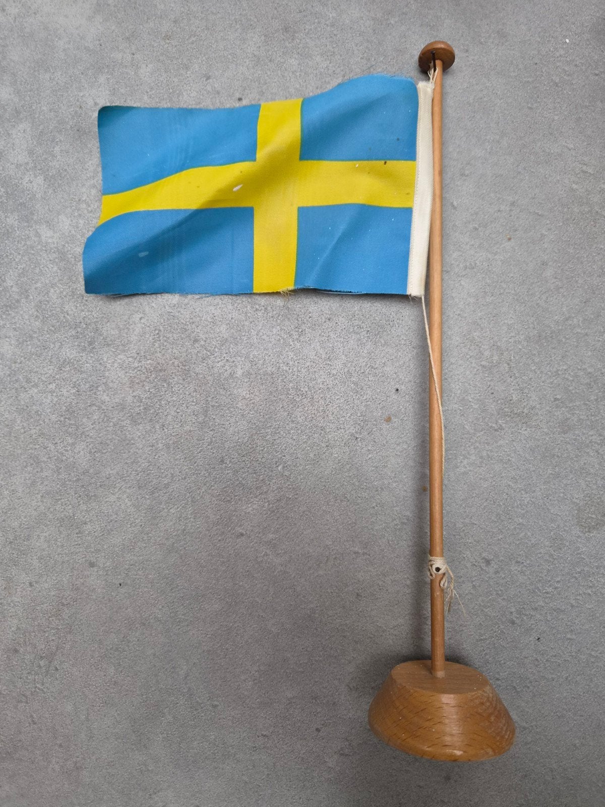 Conferentie tafel vlag Zweden hoogte 31cm, Verzenden