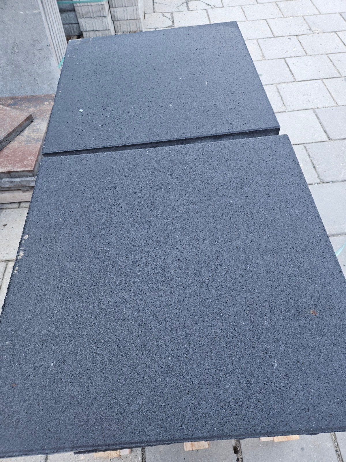 betontegel 60x60x4 antraciet