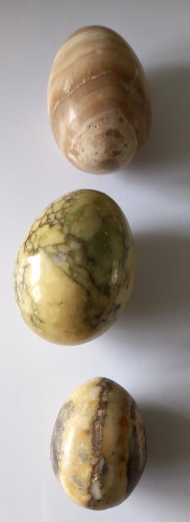 Gepolijst steen ei vorm 3 stuks, Verzamelen, Mineralen en Fossielen, Ophalen of Verzenden