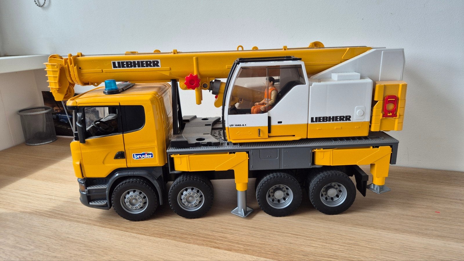 Bruder - Scania Super 560R vrachtwagen, Kinderen en Baby's, Ophalen of Verzenden, Zo goed als nieuw