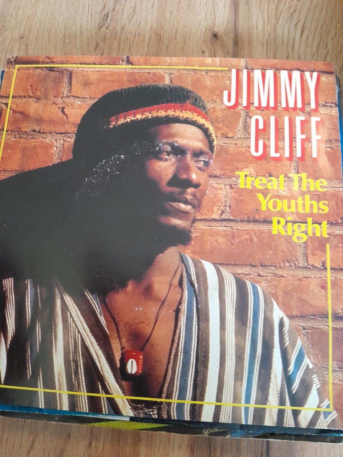 jimmy cliff 7inch treat the youths right, Ophalen of Verzenden, Zo goed als nieuw, Pop