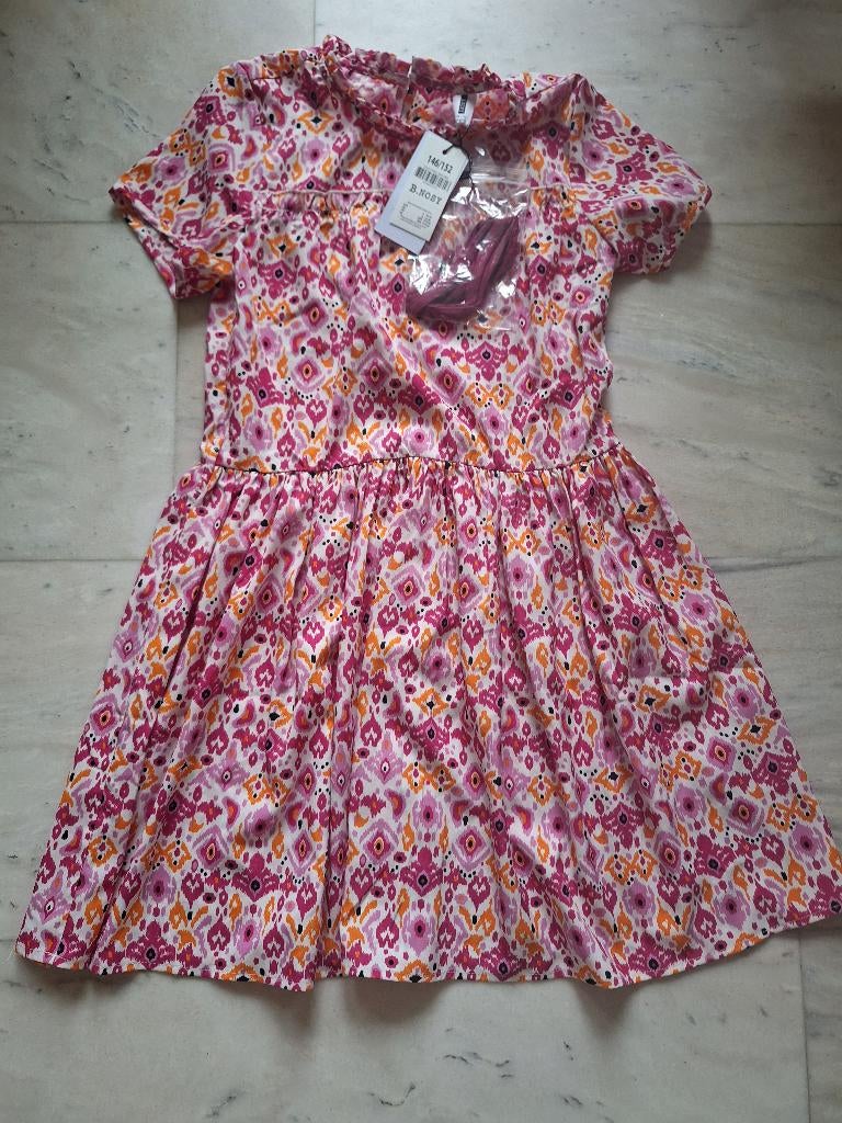 Nieuwe jurken en andere kleding met kaartje meisje 146, Meisje, Nieuw, Ophalen of Verzenden, Jurk of Rok