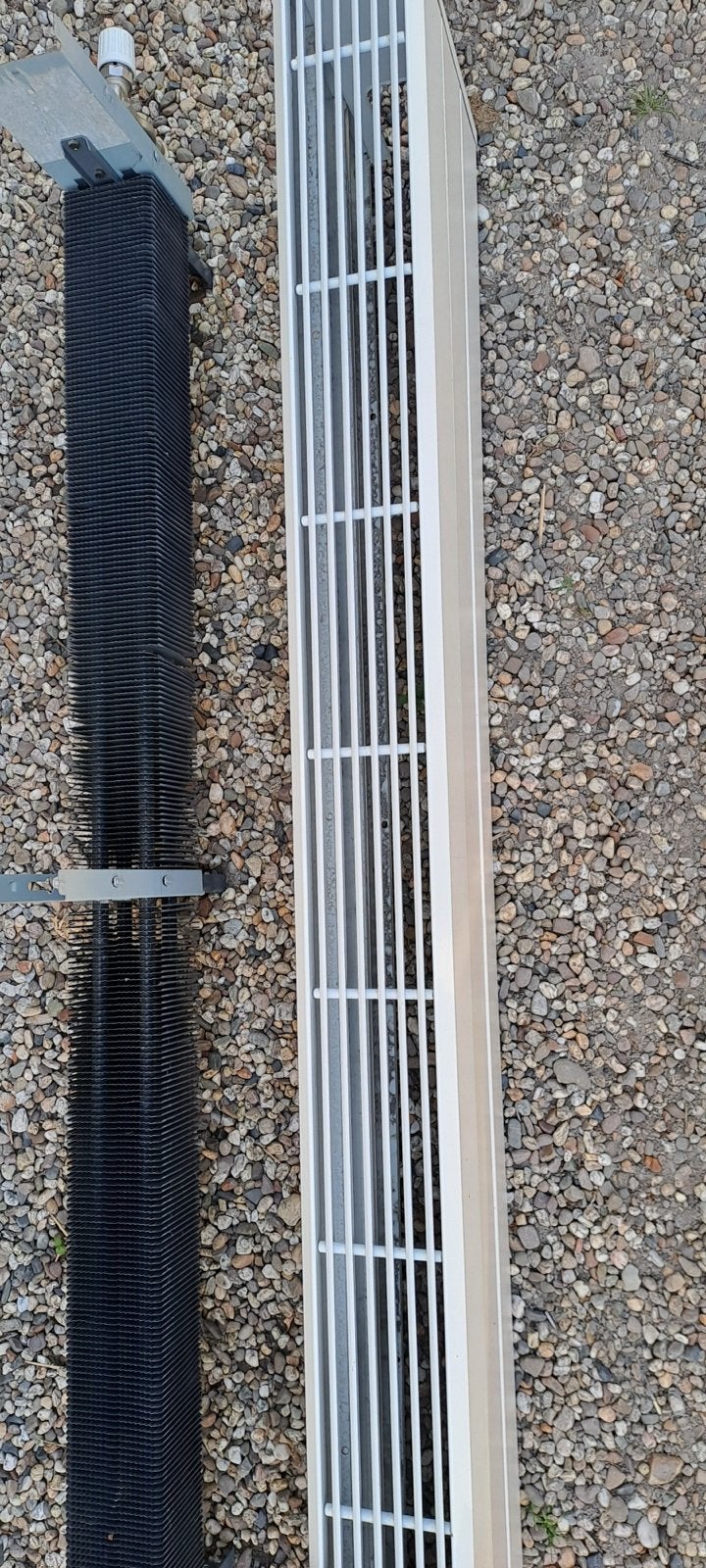 Radiator met rooster 1.60m, Doe-het-zelf en Verbouw, Verwarming en Radiatoren, Ophalen, 30 tot 80 cm, Gebruikt, Radiator