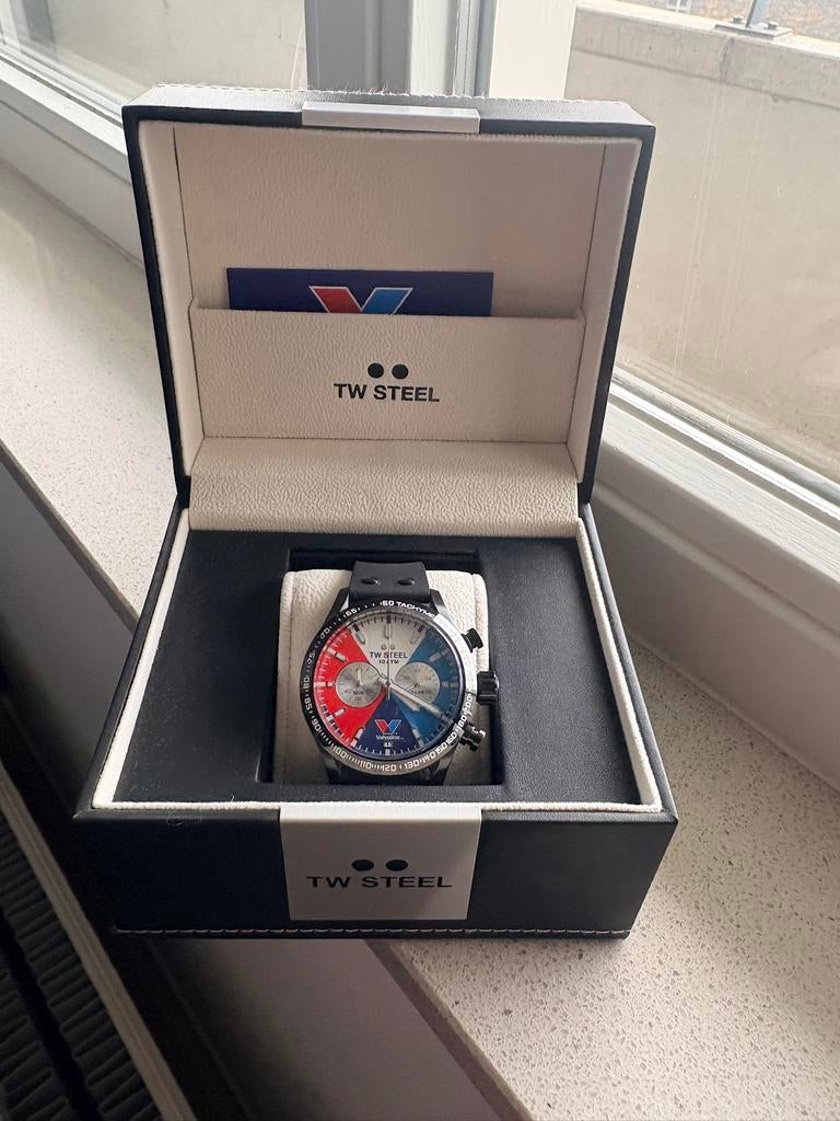Tw steel horloge limited edition valvoline, Sieraden, Tassen en Uiterlijk, Horloges | Heren, Overige materialen, Leer, Polshorloge