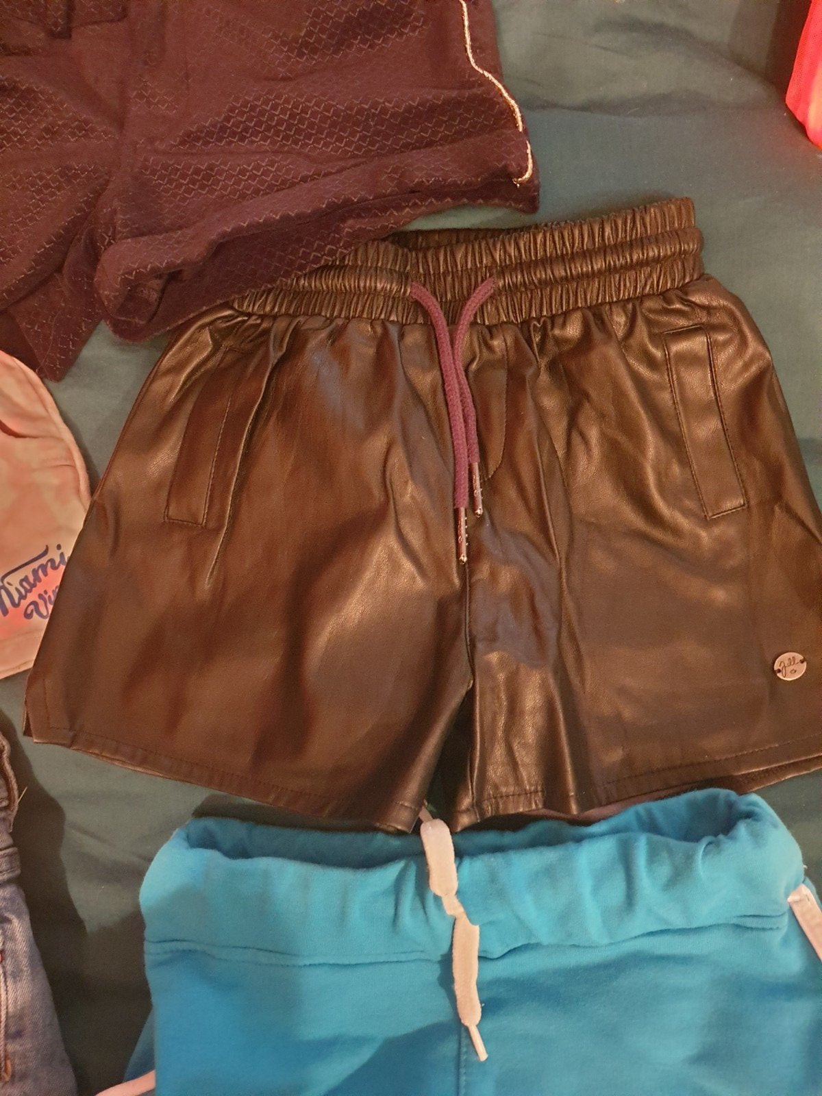 Leuke shorts Vingino, Cars, Adidas, Jill, Lev 128 134 140, Ophalen, Zo goed als nieuw, Meisje, Broek