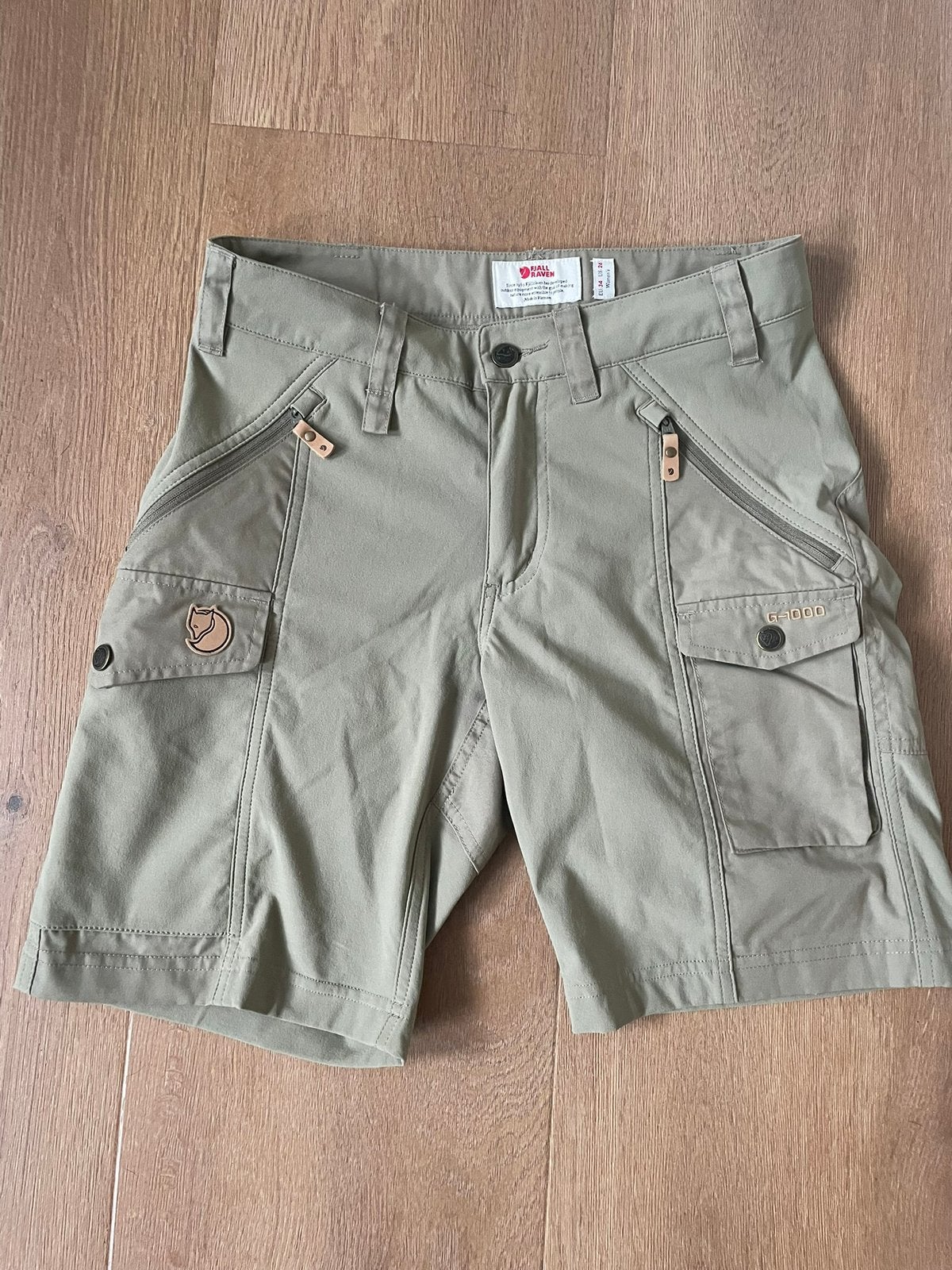 2 x fjallraven korte broek Nikka maat 34, Ophalen of Verzenden, Zo goed als nieuw, Kleding